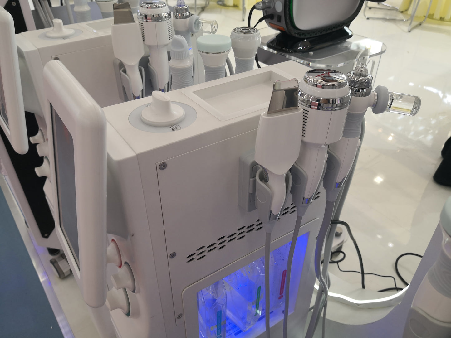 6 in 1 Ultrasonic Therapy Machine Oxygen Atomizer Microdermabrasion
